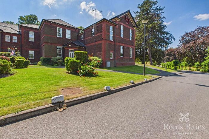 1 Bedroom Apartment For Sale In The Uplands, Bishopton Drive, Macclesfield, Cheshire, SK11