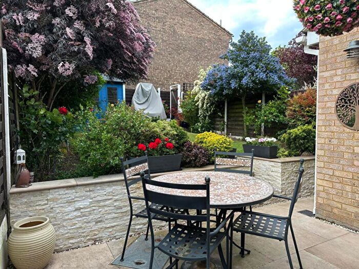 3 Bedroom End Of Terrace House For Sale In Fleming Close, Cheshunt, Waltham Cross, EN7