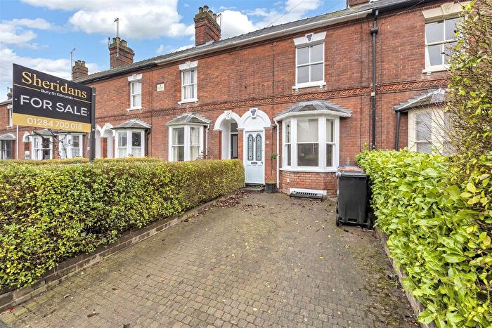 3 Bedroom Terraced House For Sale In Springfield Road, Bury St Edmunds, IP33