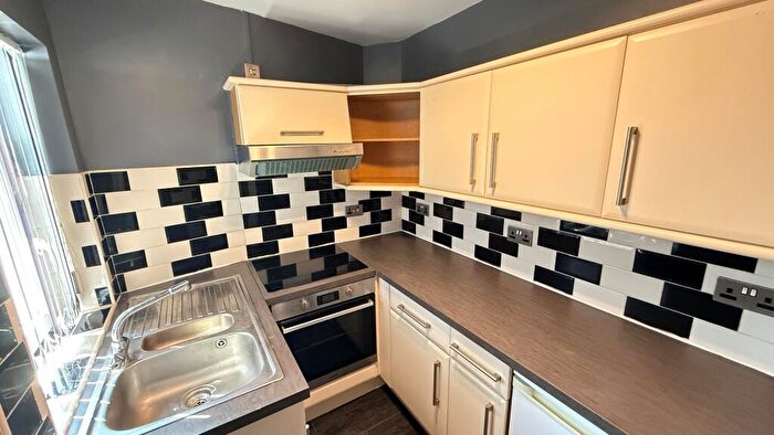 2 Bedroom Flat To Rent In Doncaster Road, Goldthorpe, Rotherham, S63