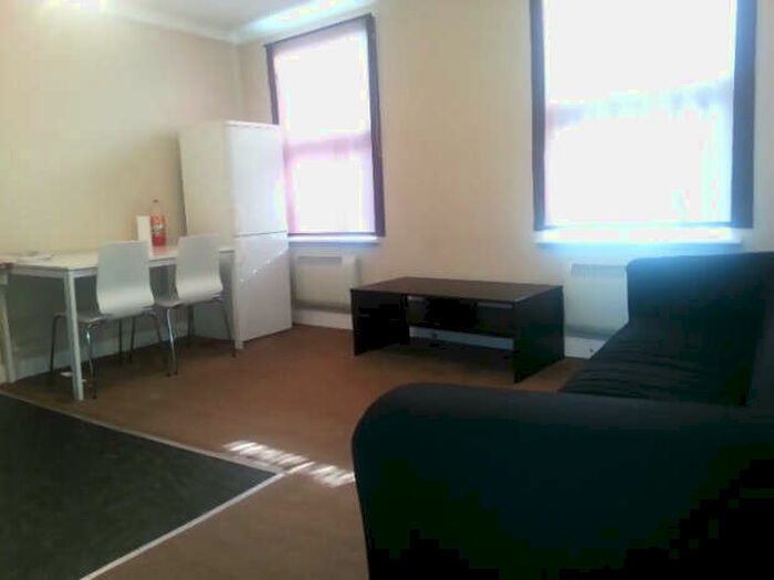 1 Bedroom Flat To Rent In Wood Street, Walthamstow, E17