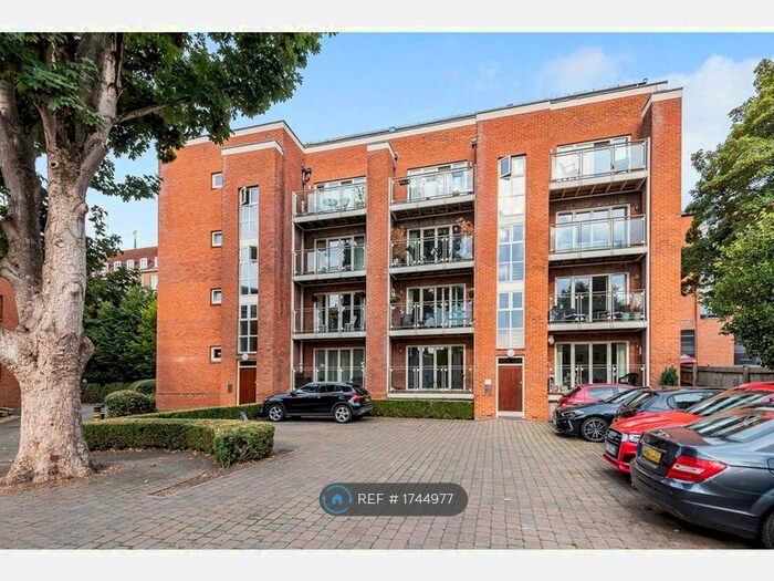 2 Bedroom Flat To Rent In Cross Street, Winchester, SO23