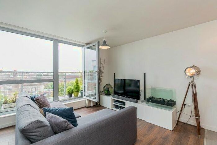 1 Bedroom Flat To Rent In Bonfire Corner, Portsmouth, PO1