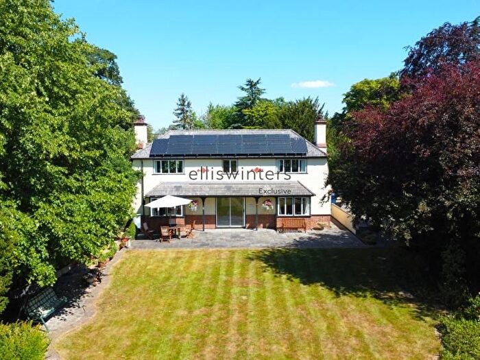 4 Bedroom Detached House For Sale In Houghton Hill, Houghton, PE28