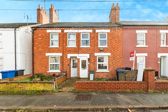 3 Bedroom Terraced House For Sale In Cosgrove Road, Old Stratford, Milton Keynes, MK19