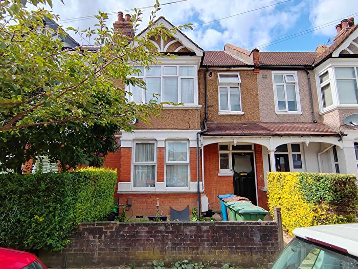 1 Bedroom Flat To Rent In Devonshire Road, Harrow, HA1