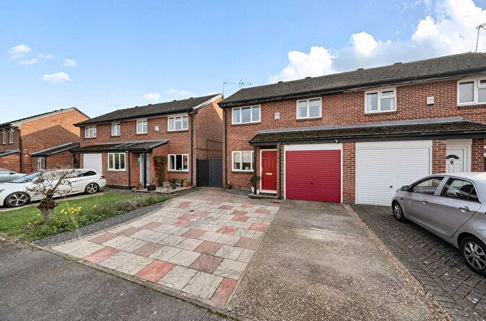 3 Bedroom Semi Detached House For Sale In Binbrook Close, Lower Earley, Reading, RG6