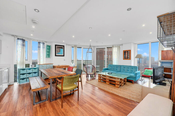 2 Bedroom Apartment To Rent In Alie Street, E1