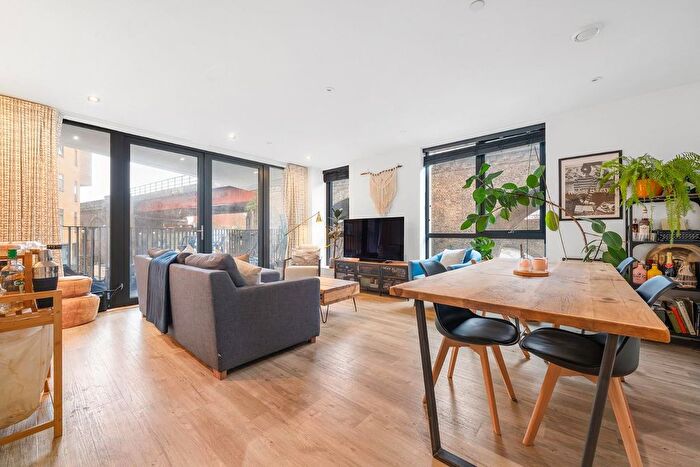 3 Bedroom Flat For Sale In Coal Lane, SW9