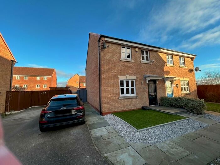 3 Bedroom Semi-Detached House To Rent In Maximus Road, Lincoln, LN6