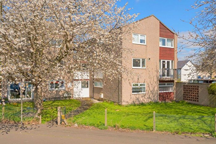 3 Bedroom Maisonette For Sale In Hilton Road, Rosyth, KY11