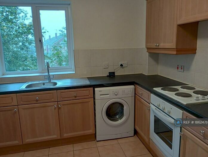 1 Bedroom Flat To Rent In St. Marks Court, Pensnett, Brierley Hill, DY5