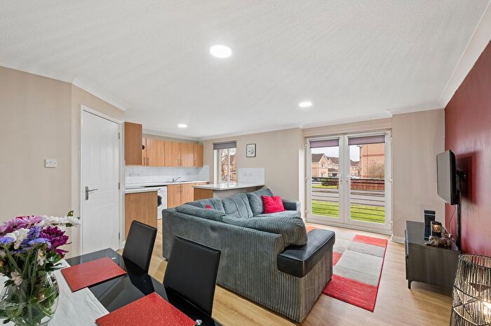 2 Bedroom Flat For Sale In Oldwood Place, Livingston, EH54