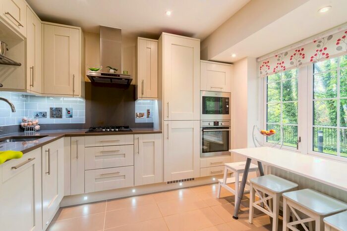 3 Bedroom Terraced House To Rent In Moorland Way, Maidenhead, SL6