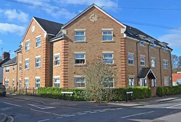 2 Bedroom Flat For Sale In Woking, GU21