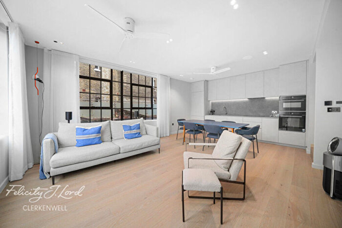 1 Bedroom Apartment For Sale In Goswell Road, London, EC1V