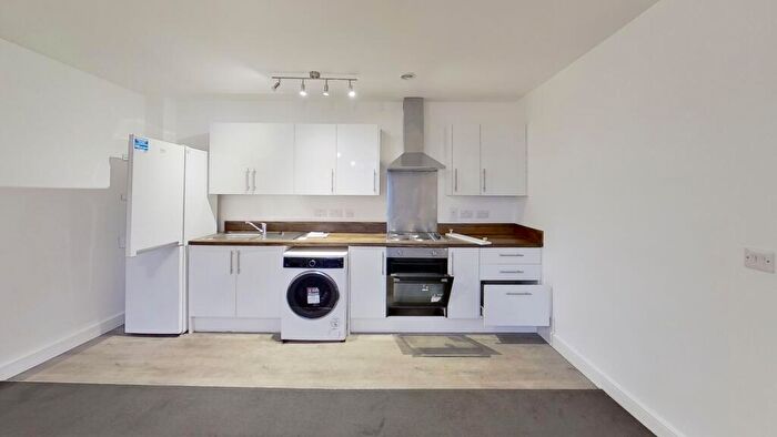 2 Bedroom Apartment To Rent In Westbridge House, Holland Street, Nottingham, Nottinghamshire, NG7