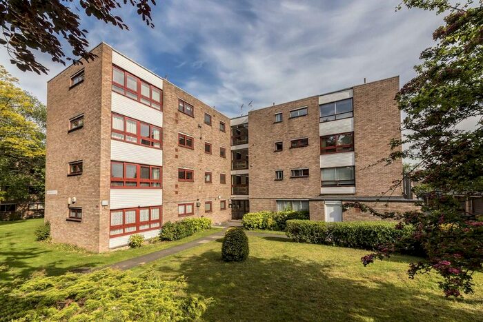 1 Bedroom Flat To Rent In Cleveland Road, London, W13