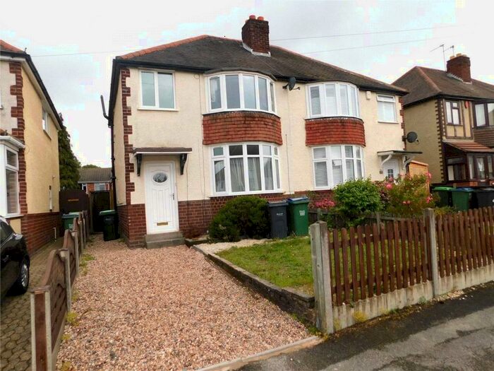 3 Bedroom Semi-Detached House To Rent In Swan Crescent, Oldbury, West Midlands, B69