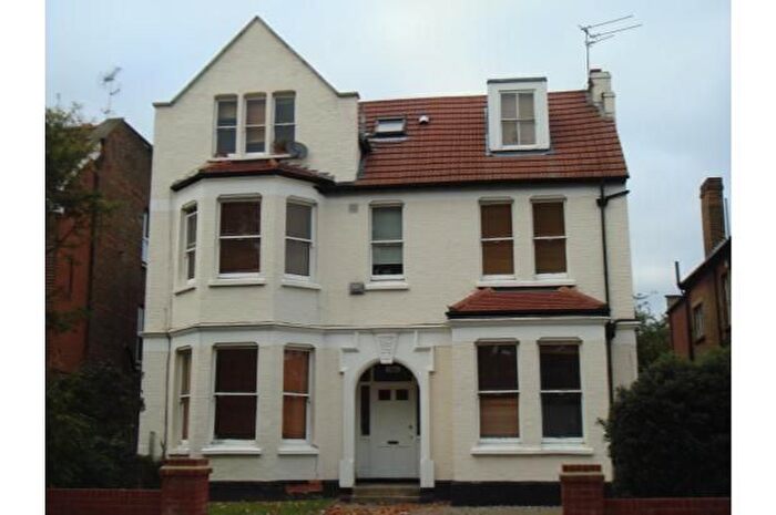 1 Bedroom Flat To Rent In Woodville Gardens, London, W5