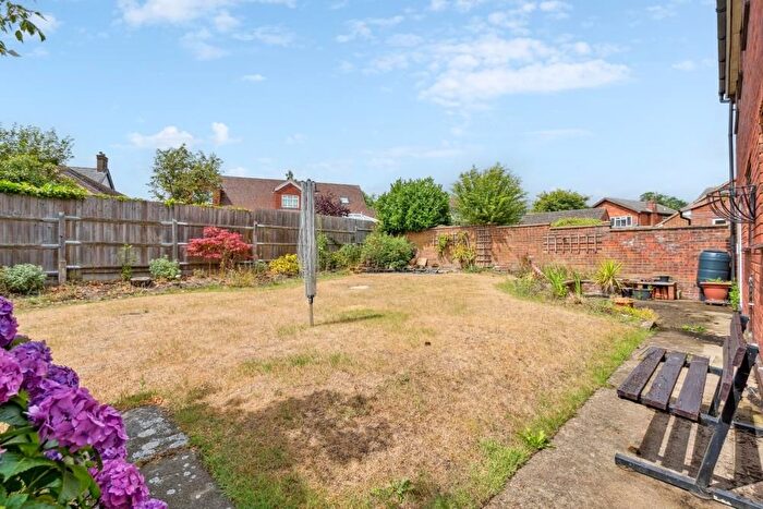5 Bedroom Detached House For Sale In Brightmans Drive, Maulden, Bedford, MK45