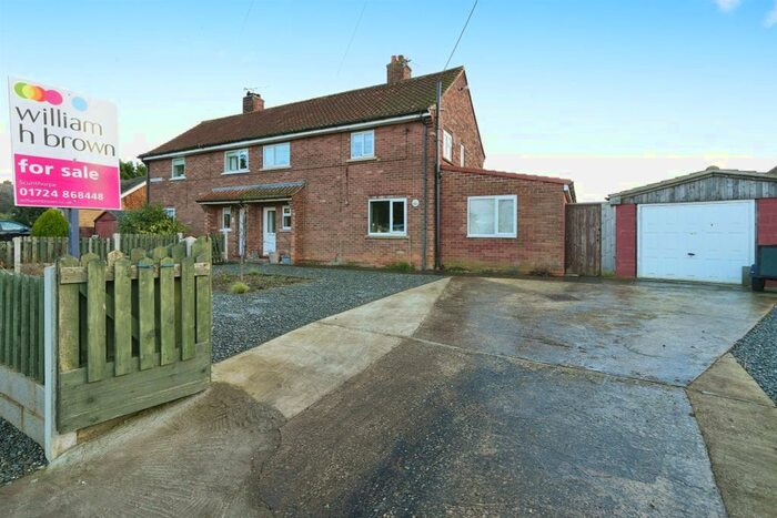 4 Bedroom Semi-Detached House For Sale In Abbey View, East Halton, Immingham, DN40