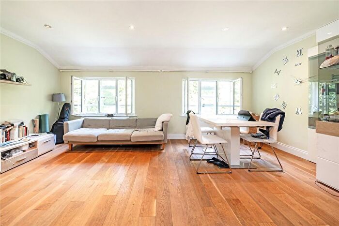 1 Bedroom Flat To Rent In Sussex Gardens, Bayswater, W2