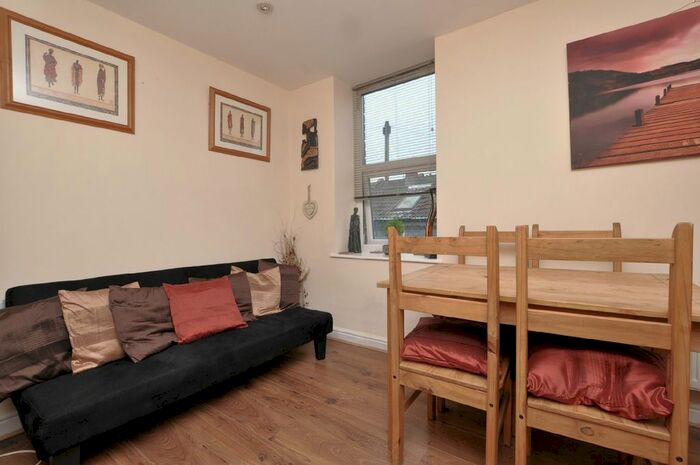 1 Bedroom Flat To Rent In West Street, Bedminster, Bristol, BS3