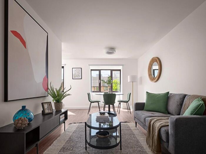 1 Bedroom Flat To Rent In Kendon House, Stratford, E15