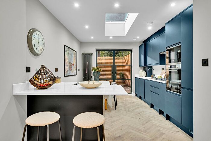 3 Bedroom Terraced House For Sale In Evelyn Street, London, SE8