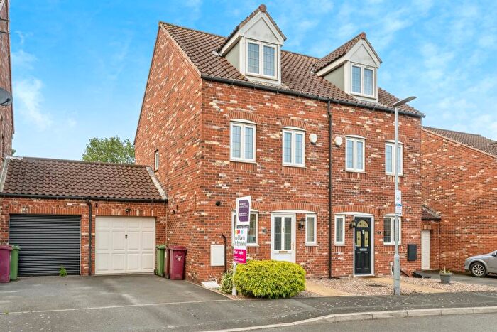 3 Bedroom Semi-Detached House For Sale In Barnard Meadows, Kirton Lindsey, Gainsborough, DN21