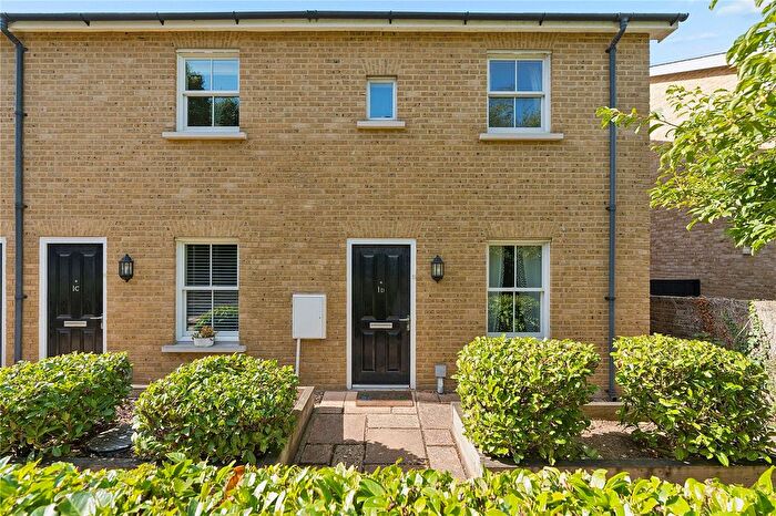 2 Bedroom End Terrace House For Sale In Windmill Street, Gravesend, Kent, DA12