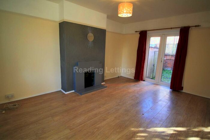 3 Bedroom House To Rent In Talfourd Avenue, Reading, RG6