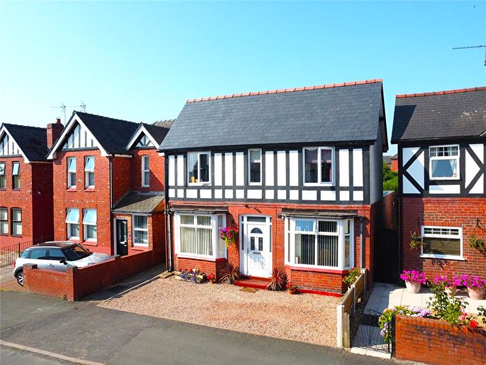 3 Bedroom Detached House For Sale In Coppice Drive, Oswestry, Shropshire, SY11