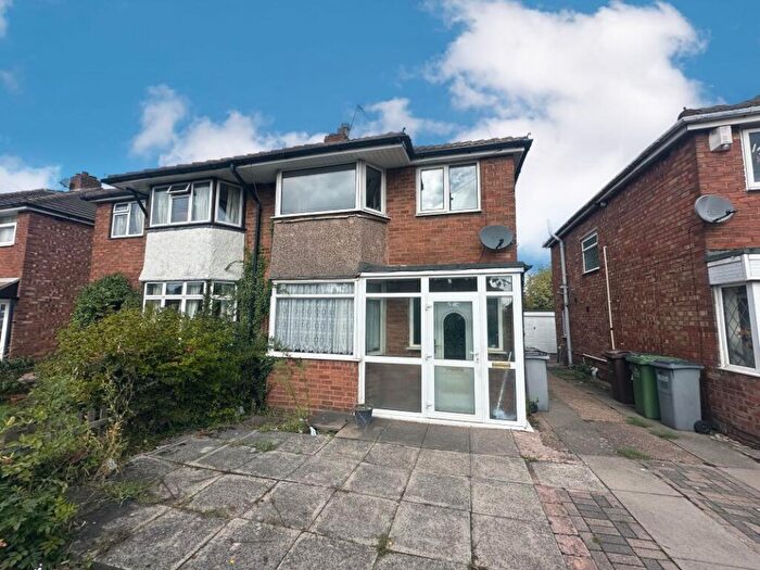 3 Bedroom Semi-Detached House For Sale In Cooks Lane, Kingshurst, Birmingham, B37