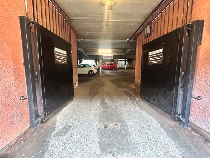Garage / Parking To Rent In Kings Stable Lane, Grassmarket, Edinburgh, EH1