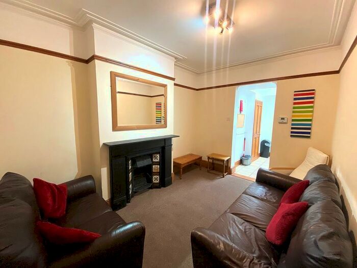 5 Bedroom Terraced House To Rent In Sandringham Road, Portsmouth, PO1