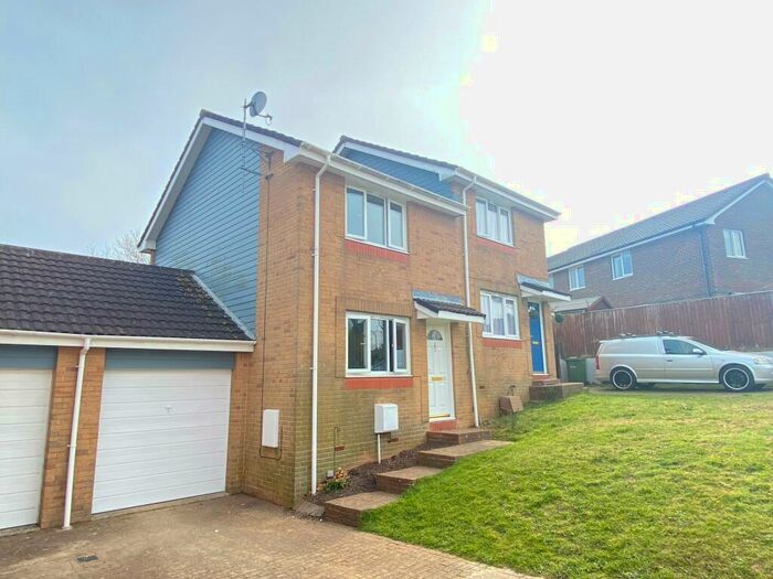 2 Bedroom Semi-Detached House To Rent In Kingslea Park, East Cowes, PO32