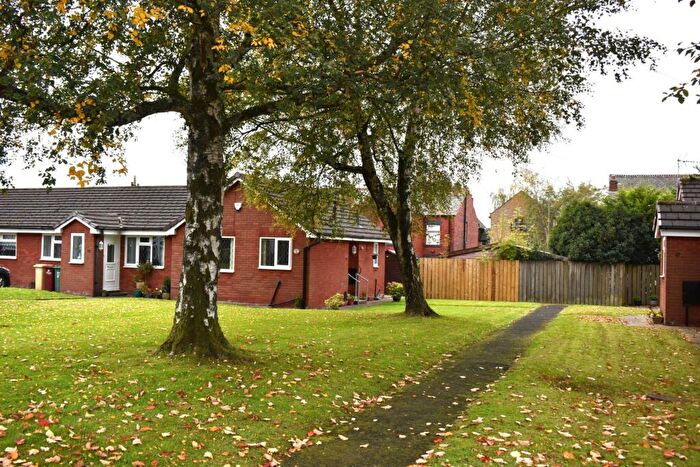 1 Bedroom Bungalow For Sale In Westcott Close, Harwood, BL2