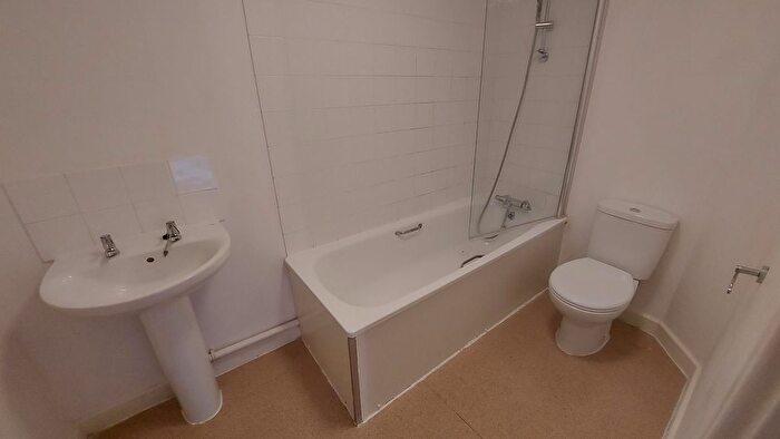 2 Bedroom Flat To Rent In Centaurus Square, St Albans, AL2