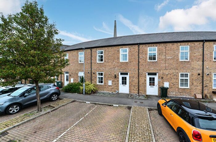 3 Bedroom Town House For Sale In Littlelands, Cottingley, Bingley, West Yorkshire, BD16