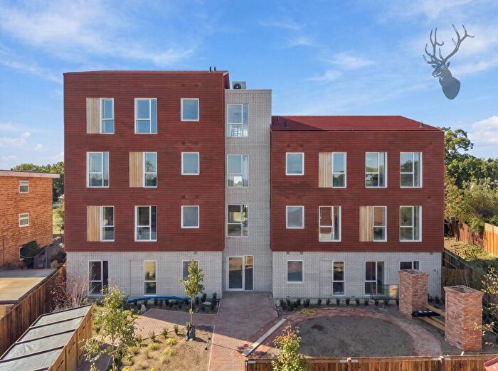 3 Bedroom Flat For Sale In Queen Stables, Chingford, E4