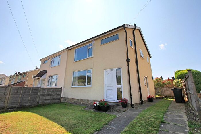 3 Bedroom Semi-Detached House For Sale In Sleningford Rise, Bingley, West Yorkshire, BD16