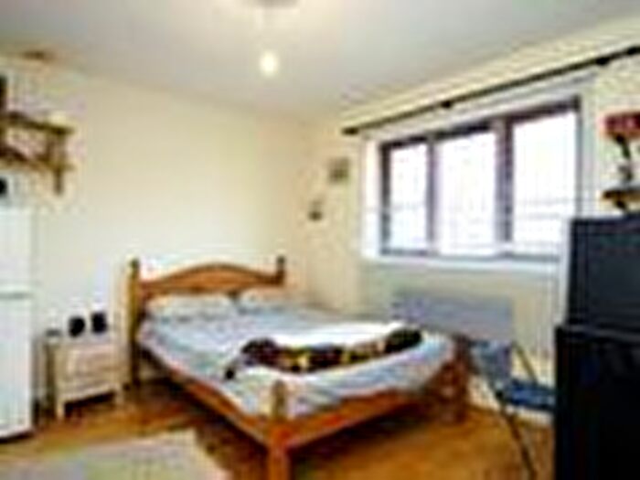 1 Bedroom Flat To Rent In Third Avenue, London, E12