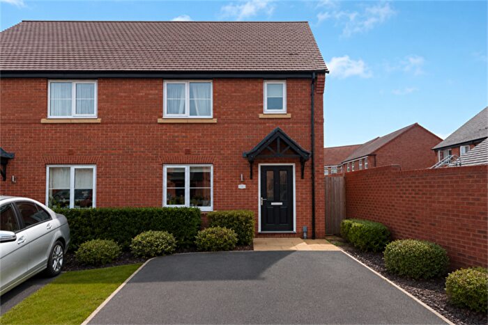 3 Bedroom Semi Detached House To Rent In Bedroom Semi Detached House In Allington Place, Littleover, Derby, DE23
