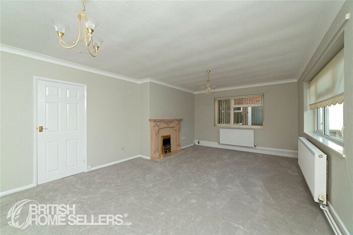 2 Bedroom Bungalow For Sale In Weetman Avenue, Church Warsop, Mansfield, Nottinghamshire, NG20