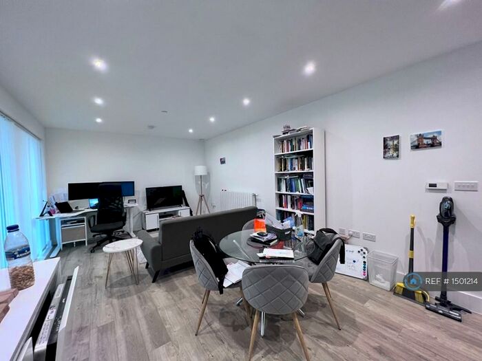 1 Bedroom Flat To Rent In Larkin House, London, SE3