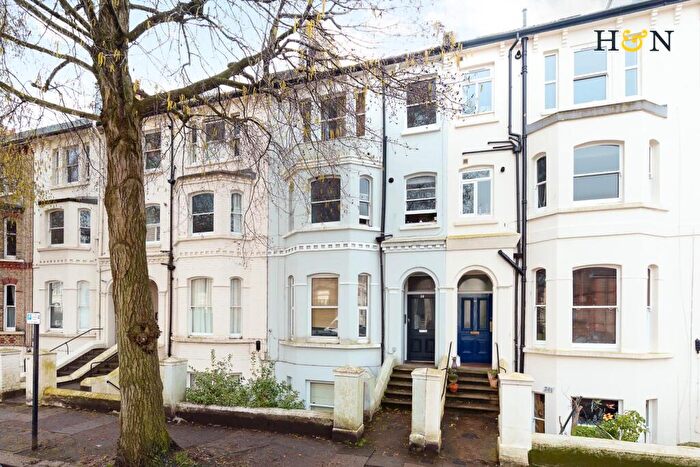 2 Bedroom Flat For Sale In Clarendon Villas, Hove, BN3
