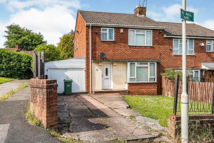 3 Bedroom Semi-Detached House To Rent In Tenacre Lane, Dudley, West Midlands, DY3