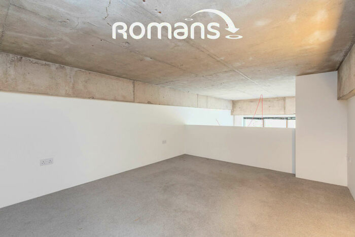 1 Bedroom Apartment To Rent In Lake Shore Drive, BS13